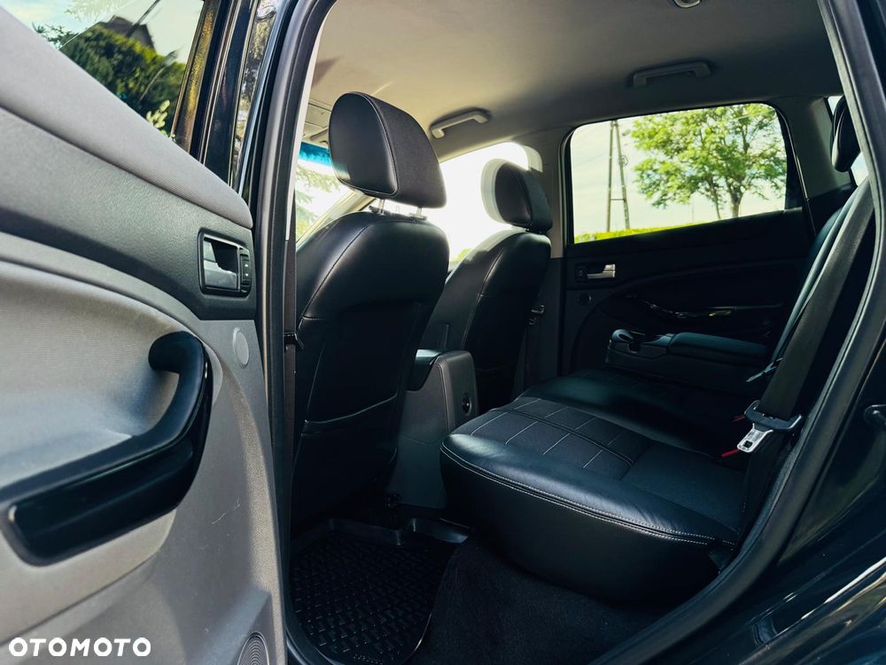 Ford Kuga 2.0 TDCi 4x4 Titanium - 13