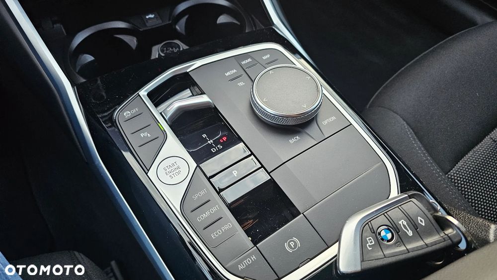 BMW Seria 3 330d xDrive Advantage sport - 24