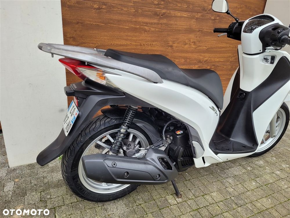Honda SH - 23