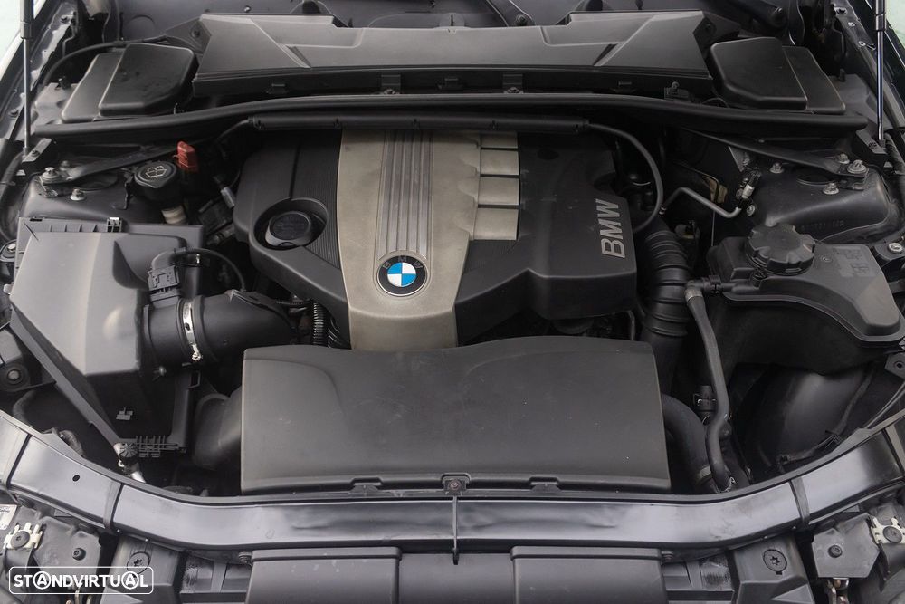 BMW 318 d Touring - 21