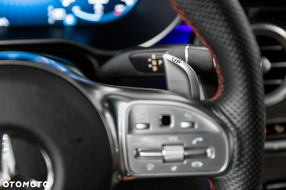 Mercedes-Benz GLC - 27