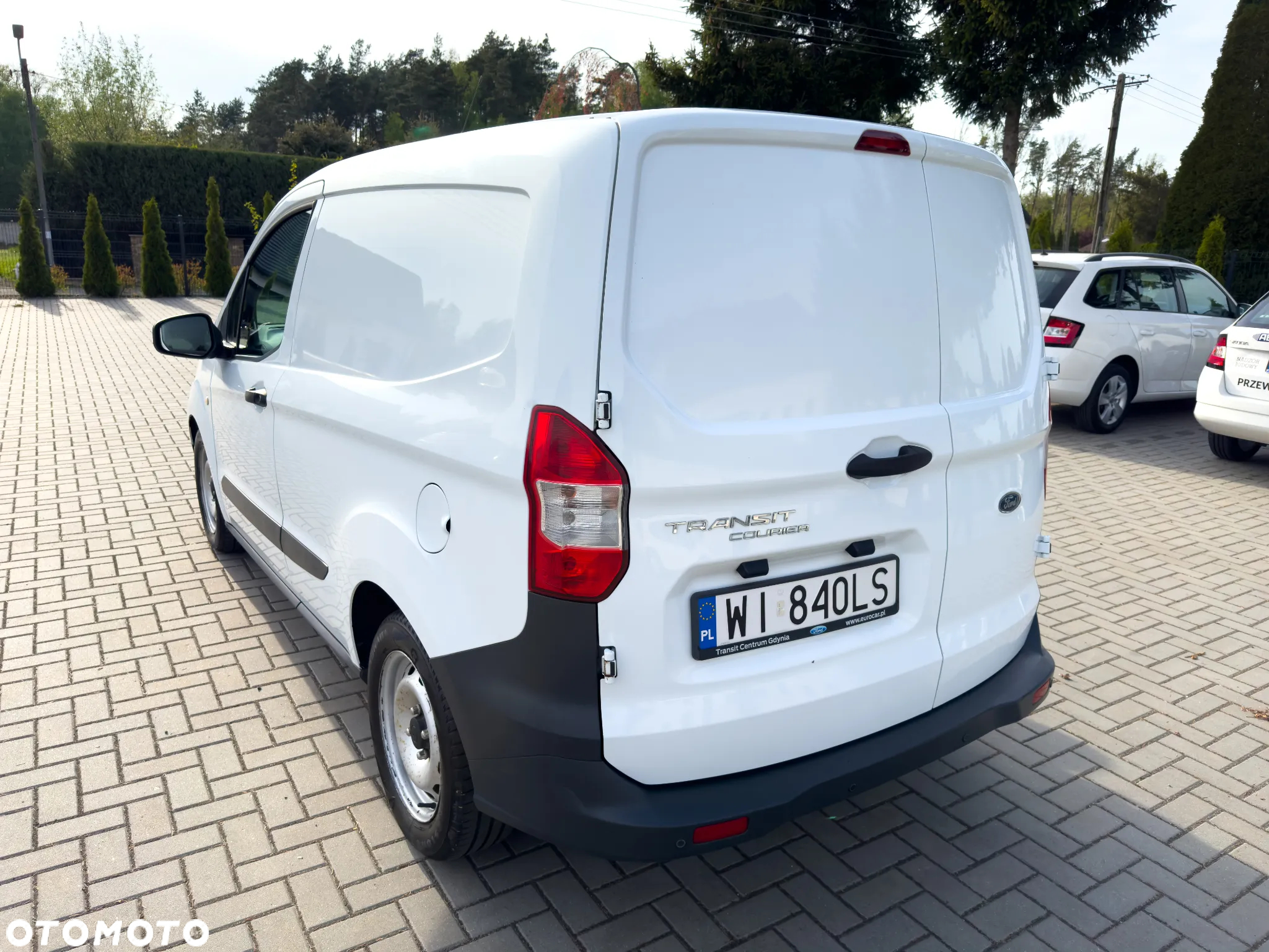 Ford Courier - 3