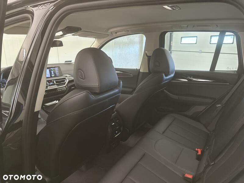 BMW X3 - 16
