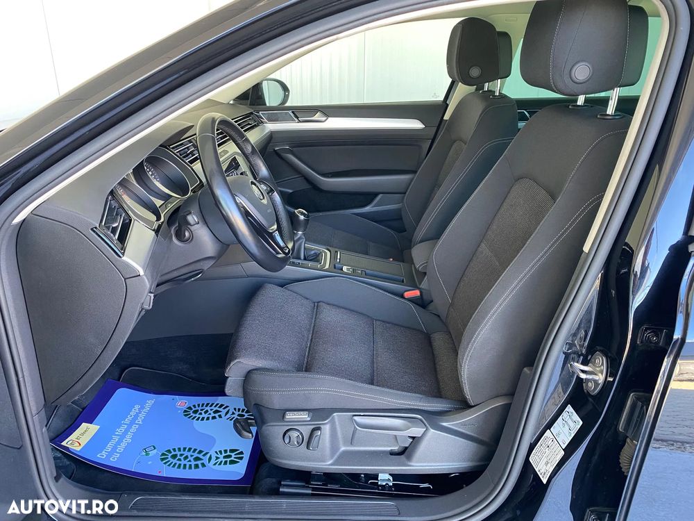 Volkswagen Passat - 23