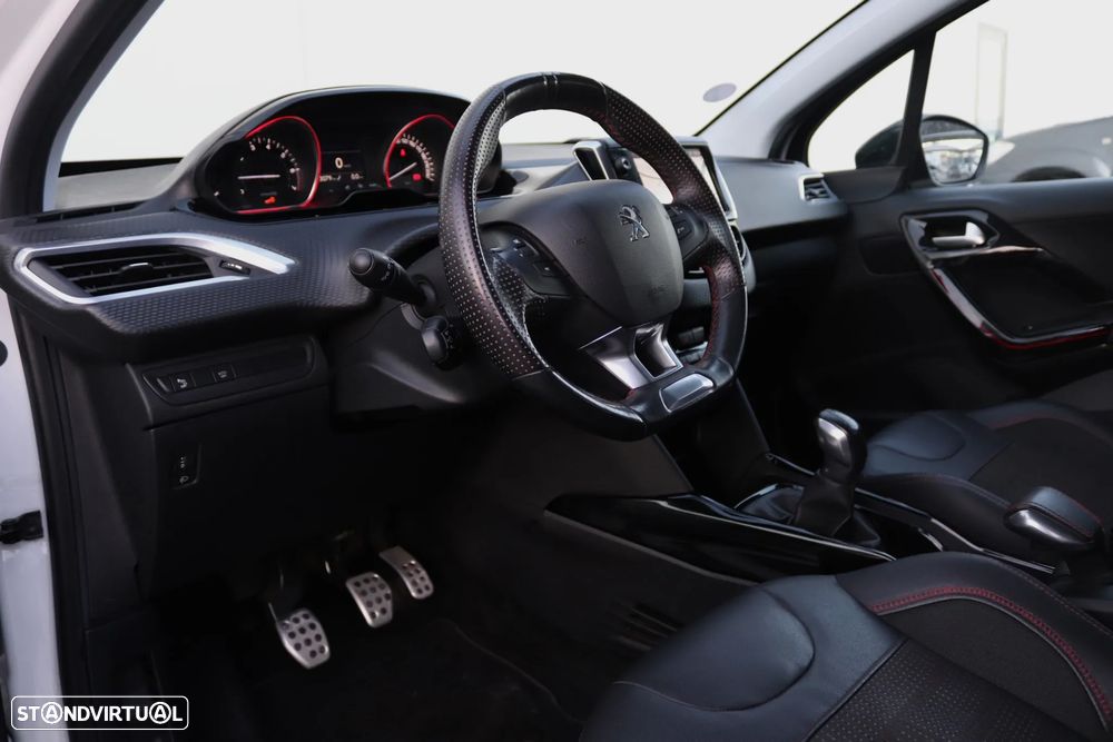 Peugeot 2008 1.2 PureTech GT Line - 7