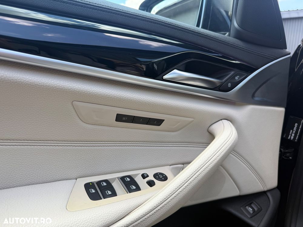 BMW Seria 5 530i xDrive Aut. Luxury Line - 11