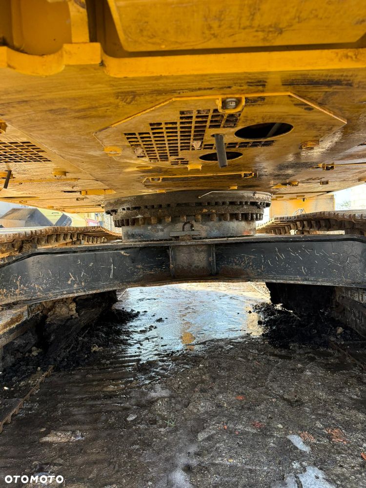 Caterpillar 323 - 15