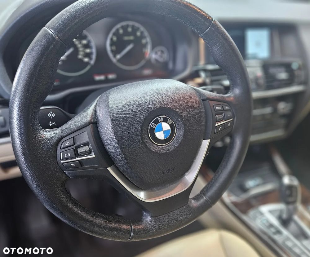 BMW X3 xDrive28i xLine - 32