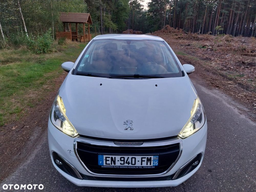 Peugeot 208 - 22