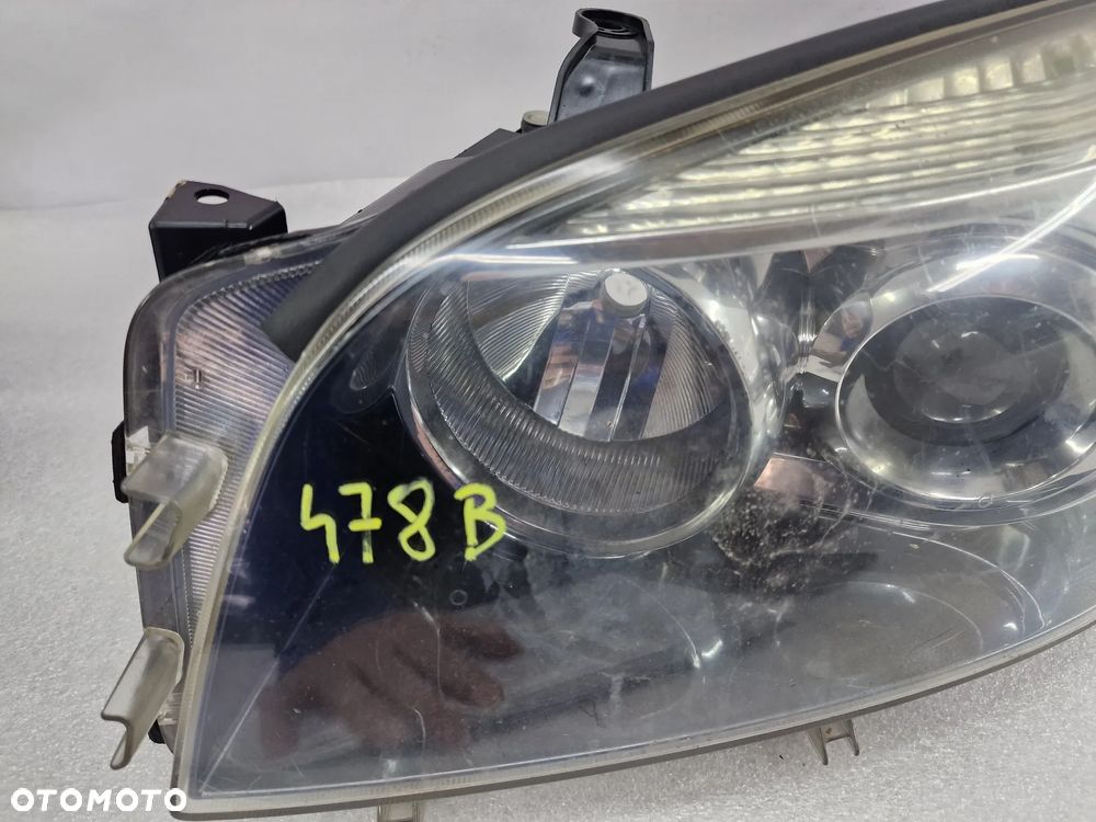 TOYOTA RAV-4 06- LEWA / PRAWA ZWYKŁA LAMPA PRZEDNIA PRZÓD , NR ICHIKOH 42-36 , NR AUKCJI LA478 - 18