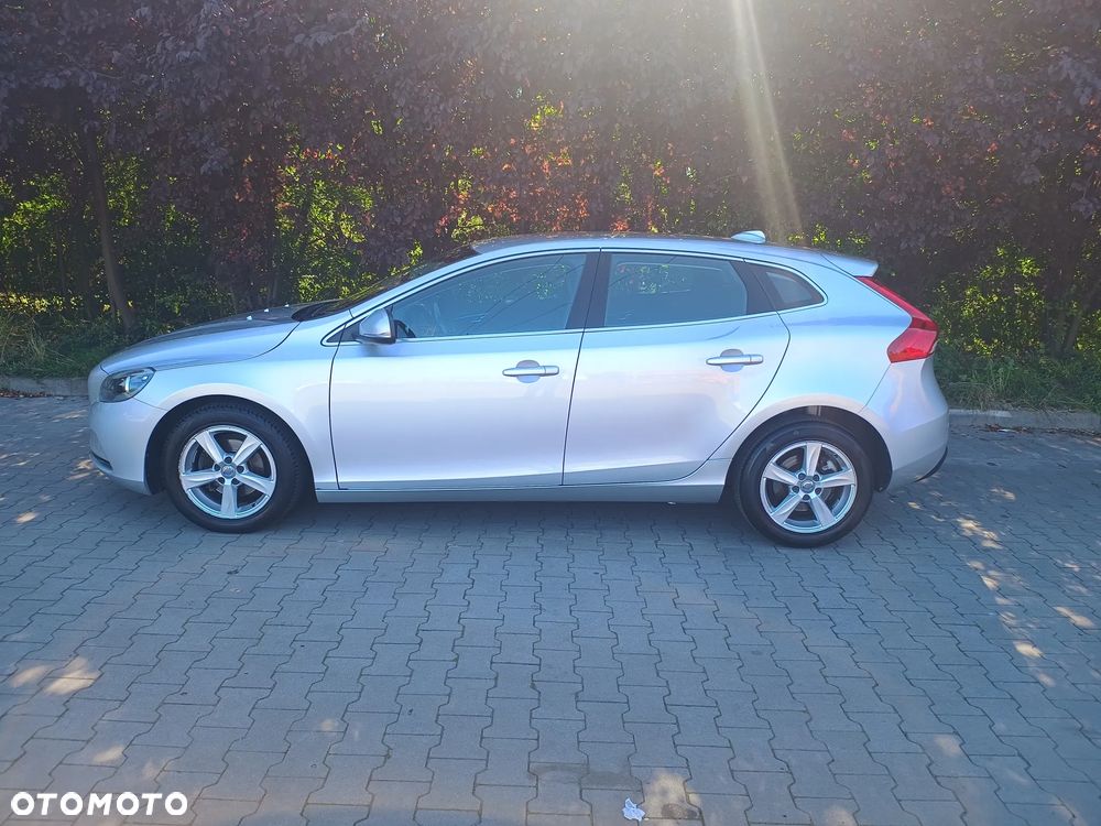 Volvo V40 D2 - 2