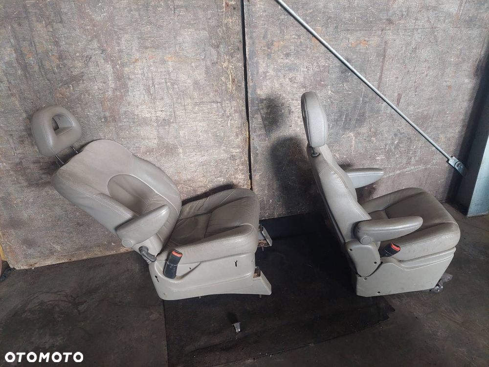 KOMPLET FOTELI LEWY PRAWY PRZÓD KANAPA TYŁ BOCZKI CHRYSLER GRAND VOYAGER IV - 14