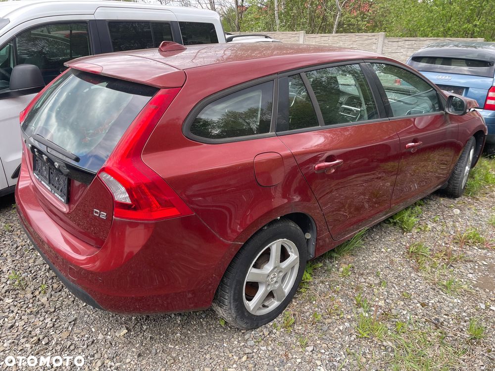 Volvo V60 D2 Momentum - 1