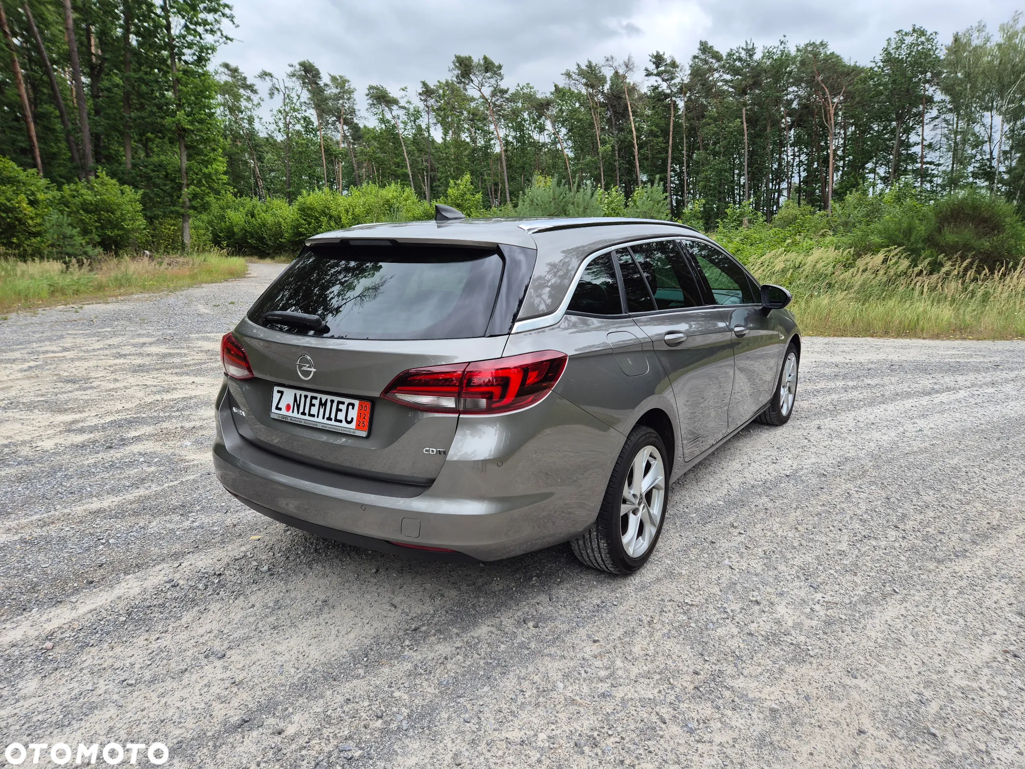 Opel Astra V 1.6 CDTI Essentia S&S - 6