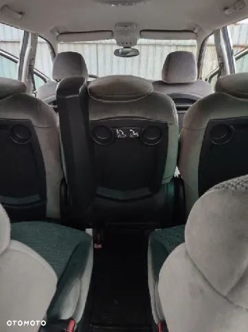 Peugeot 807 2.0 HDi Premium - 22