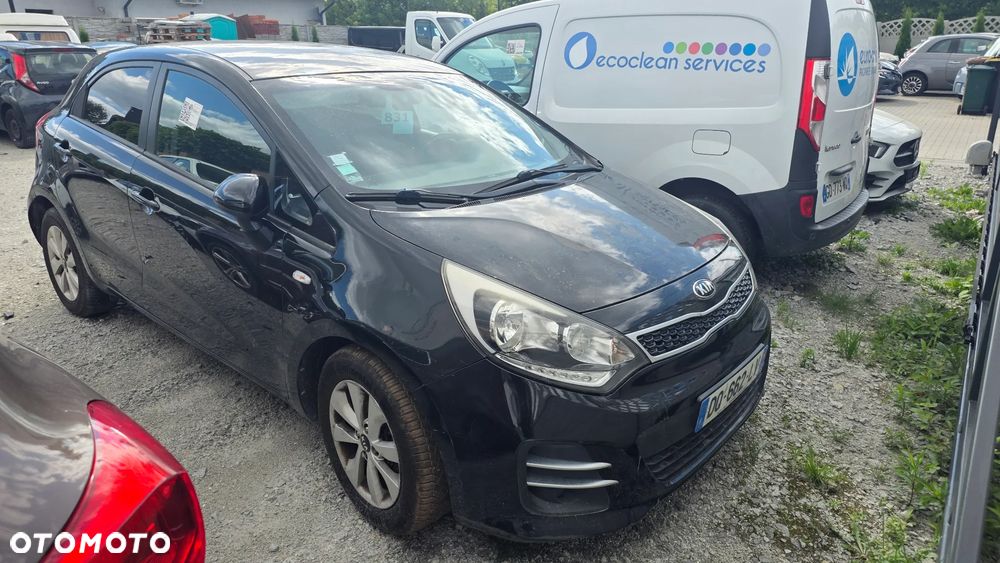 Kia Rio 1.2 L - 2