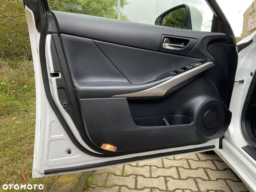 Lexus IS 250 Elegance - 28