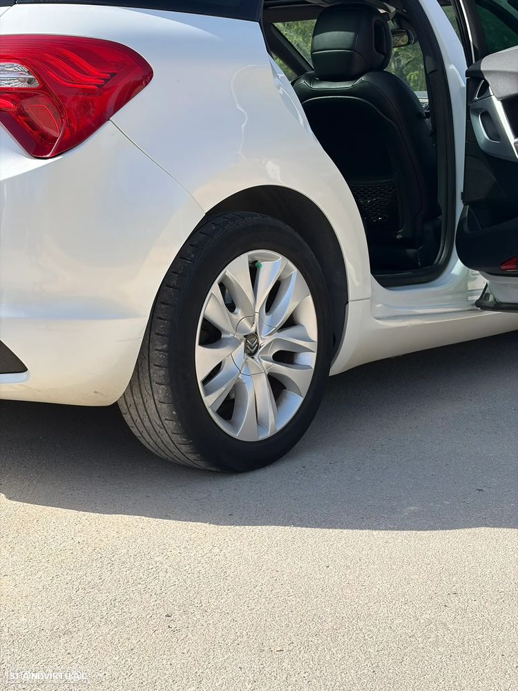 Citroën DS5 2.0 HDi Hy4 So Chic CMP6 102g - 31