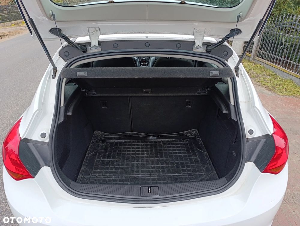 Opel Astra 1.4 Selection - 16