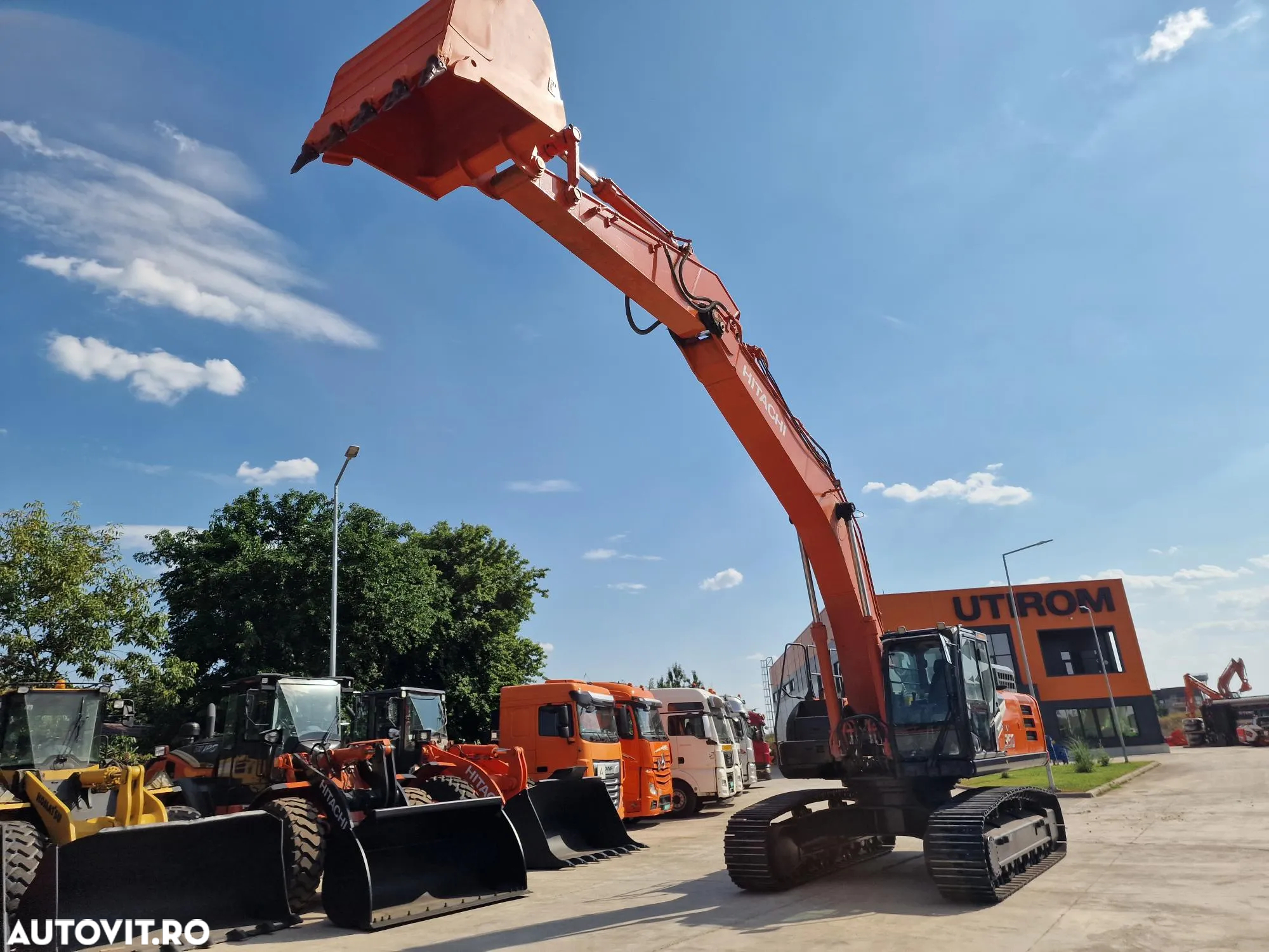 Hitachi ZX350-7, 2020, 9.420h, Cupa 2,2mc NOUA-94.900 Eur+Tva, Masa operationala 26,5t, Consum mediiu 14,1l/h, camera spate, camere laterale, inst picon, AC climatronic, Scaun operator pneumatic, lant 90% ok, STARE FOARTE BUNA, posibil leasing 5 ani-94900Eur - 12