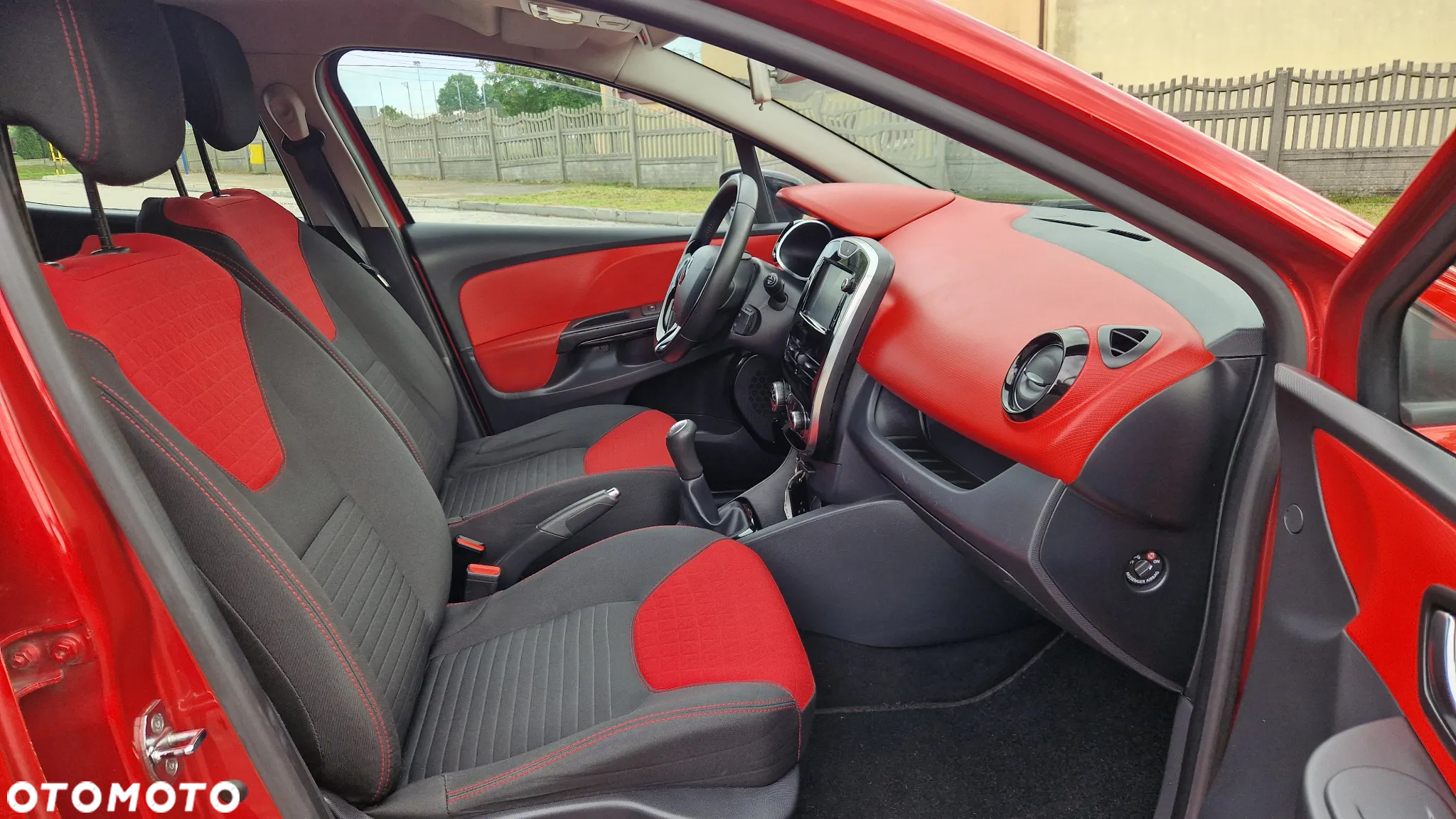 Renault Clio (Energy) TCe 90 Start & Stop INTENS - 11