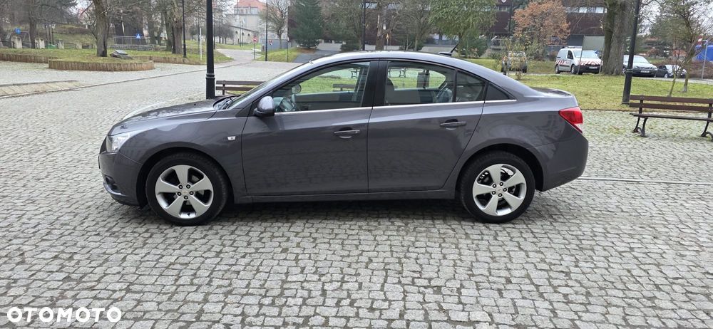 Chevrolet Cruze 1.8 LT+ - 36