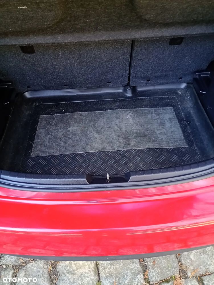 Toyota Yaris - 6