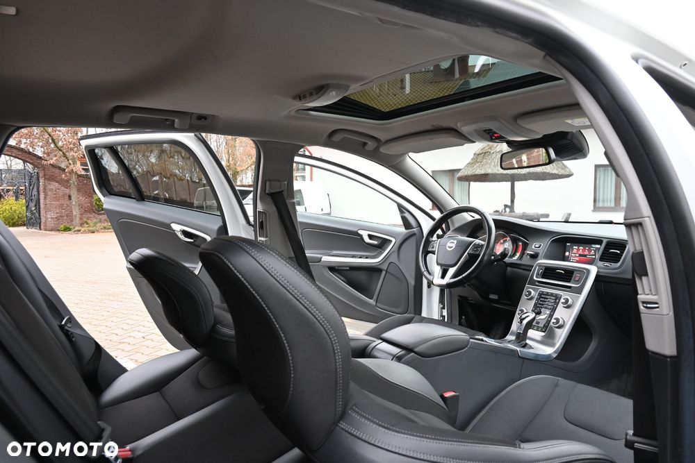 Volvo V60 D4 Drive-E Summum - 38