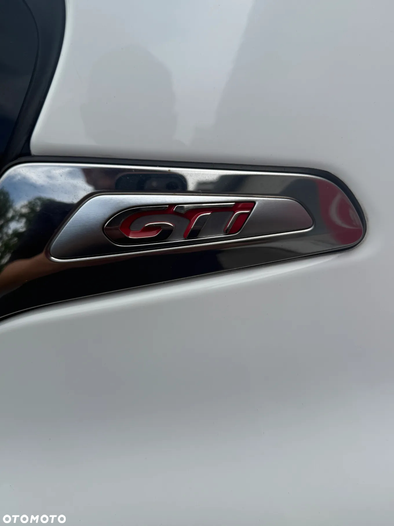 Peugeot 208 1.6 THP GTi - 3