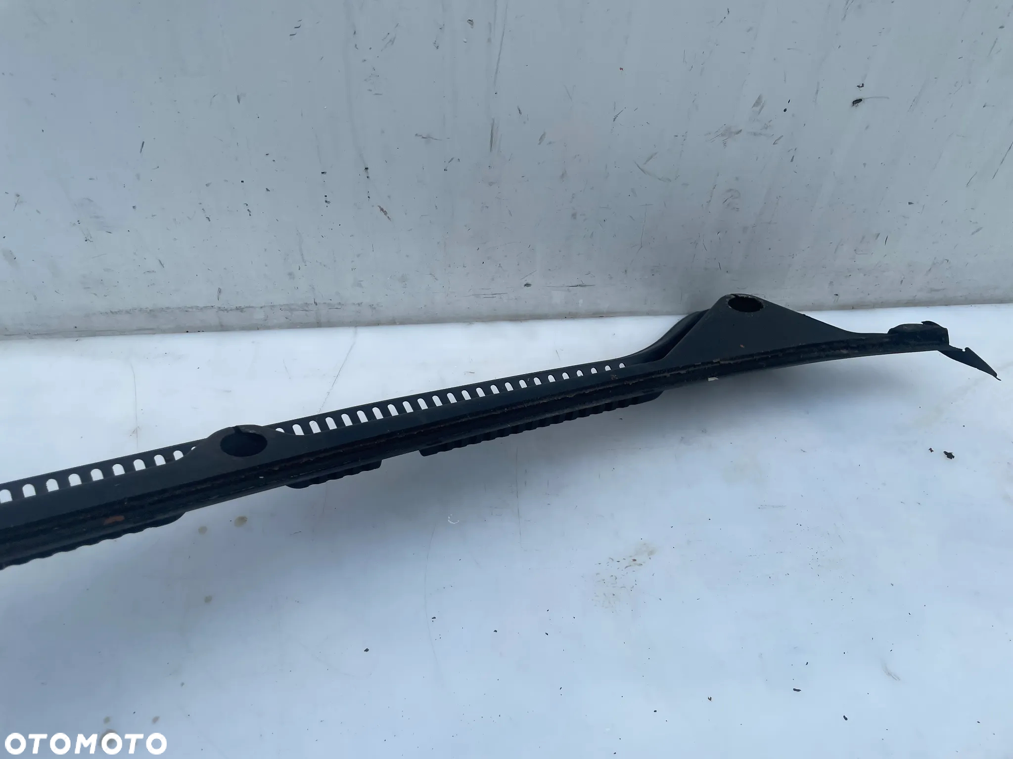PODSZYBIE VW POLO 9N LIFT 6Q1819415B - 6