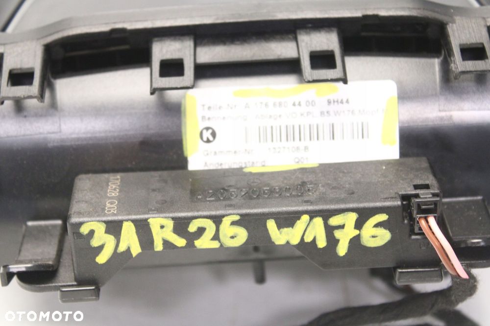 TUNEL ŚRODKOWY RAMA POPIELNICZKA MERCEDES-BENZ A KLASA W176 A1766804400 - 9