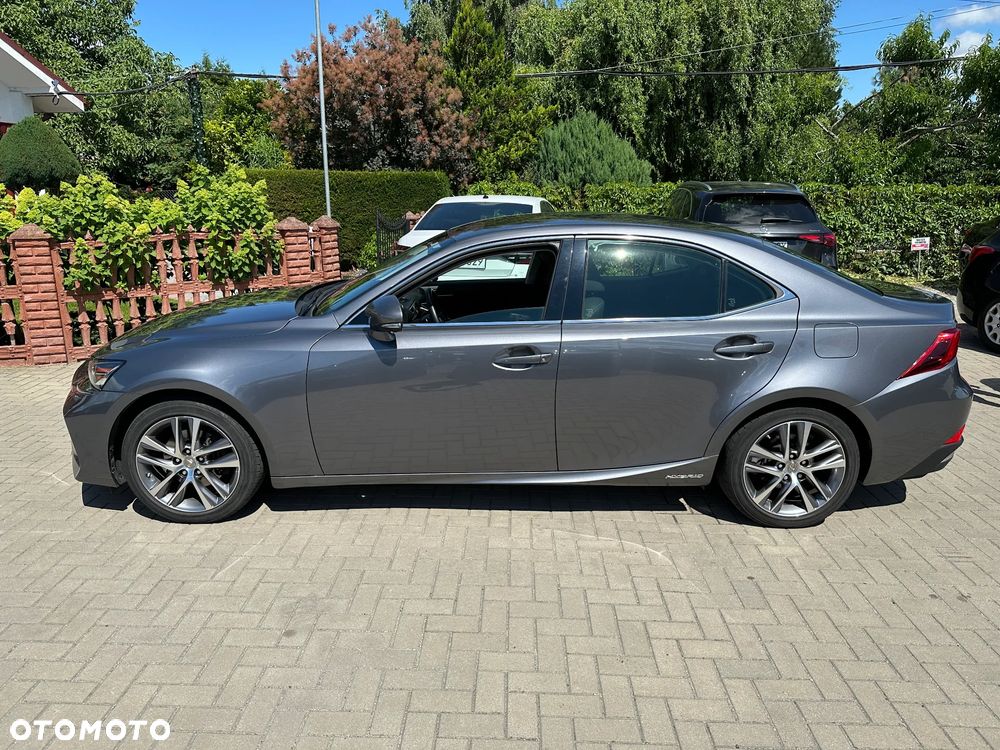Lexus IS - 5