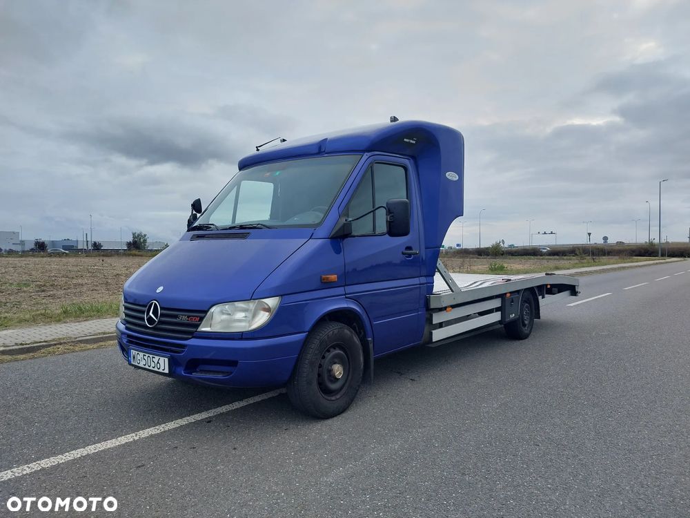 Mercedes-Benz Sprinter - 2