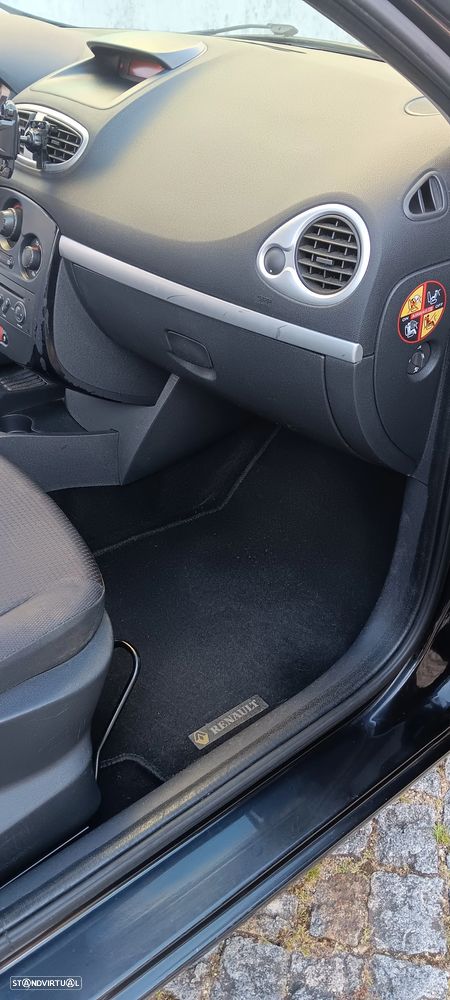 Renault Clio 1.2 16V Dynamique - 19