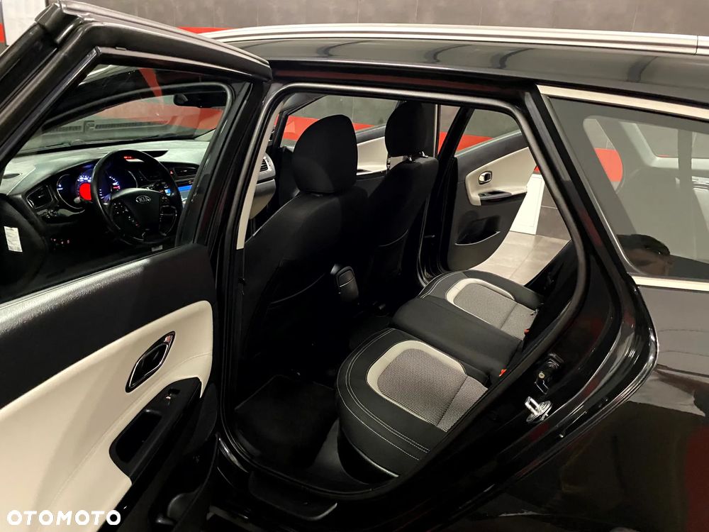 Kia Ceed 1.6 GDI XL - 17