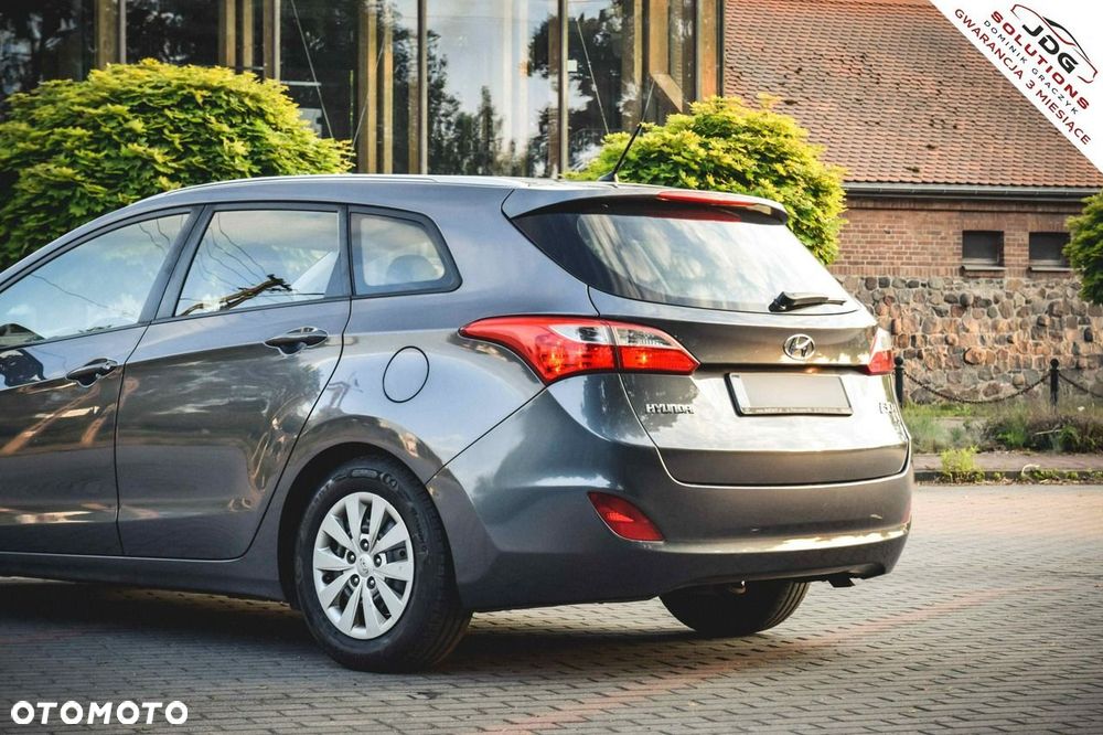 Hyundai i30 1.6 D Style - 14
