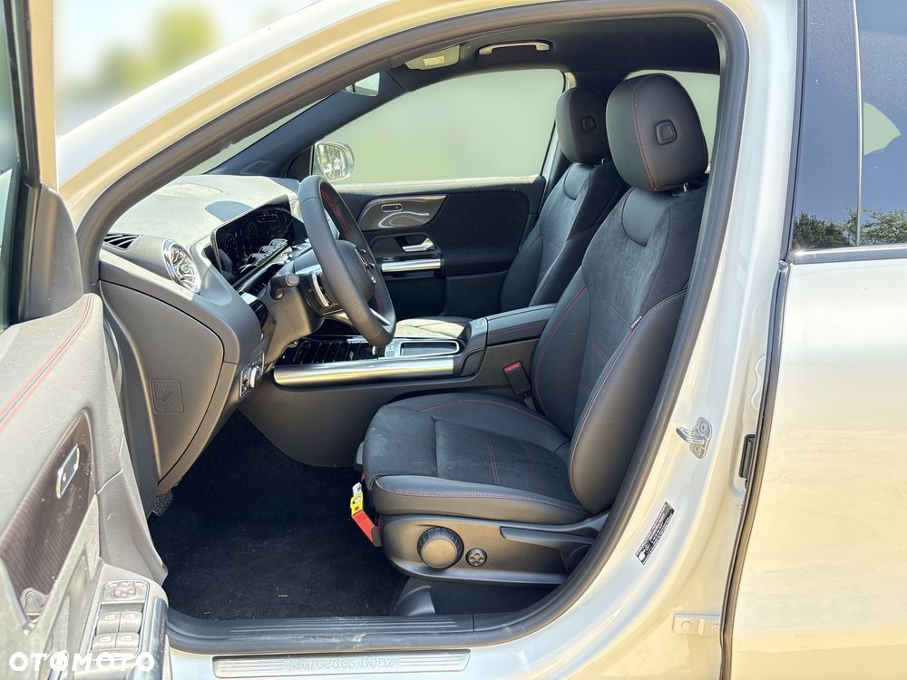 Mercedes-Benz GLA 220 mHEV 4-Matic AMG Line 8G-DCT - 10