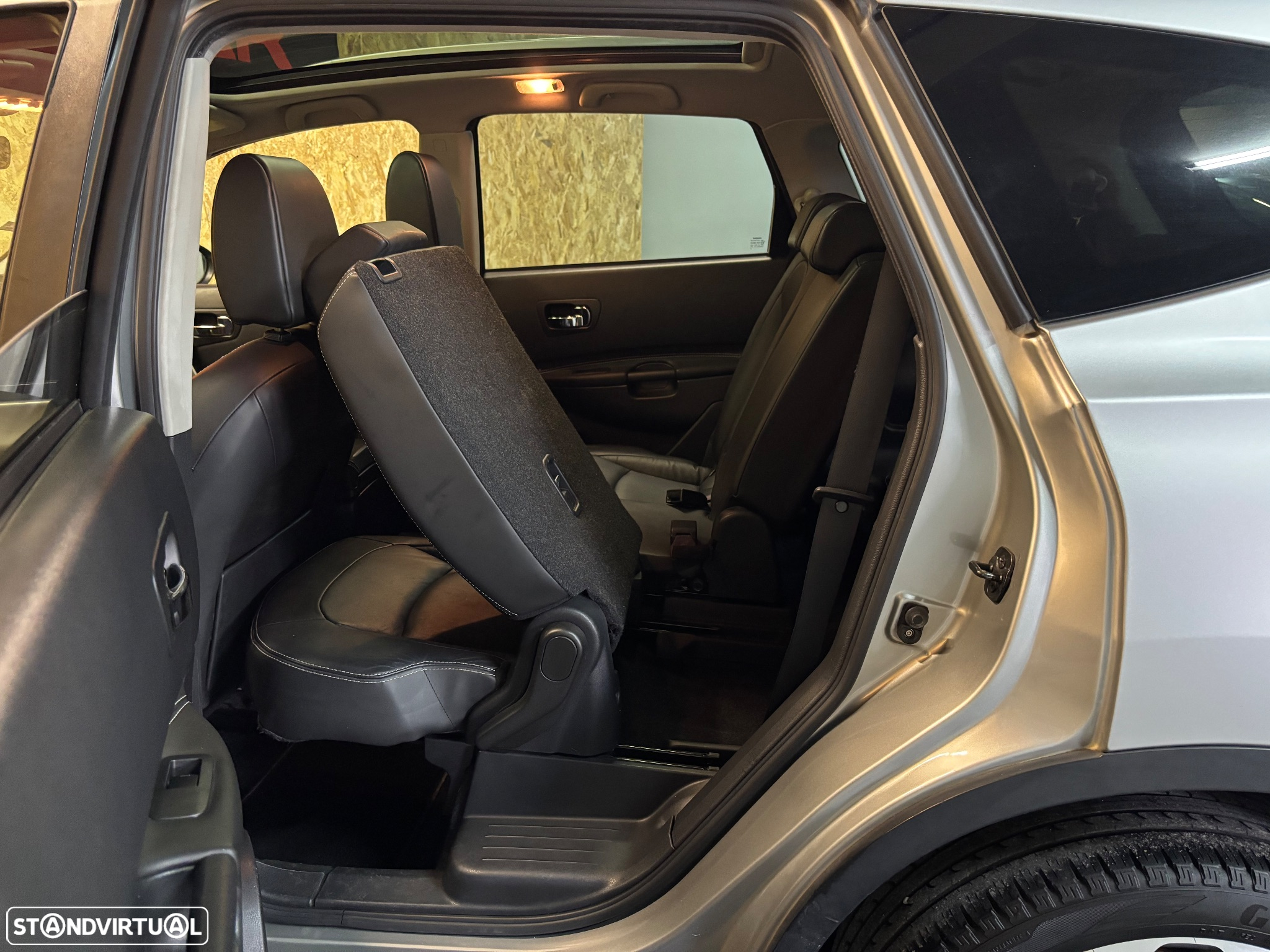 Nissan Qashqai +2 1.5 dCi Tekna Pele Preto +Navi - 10