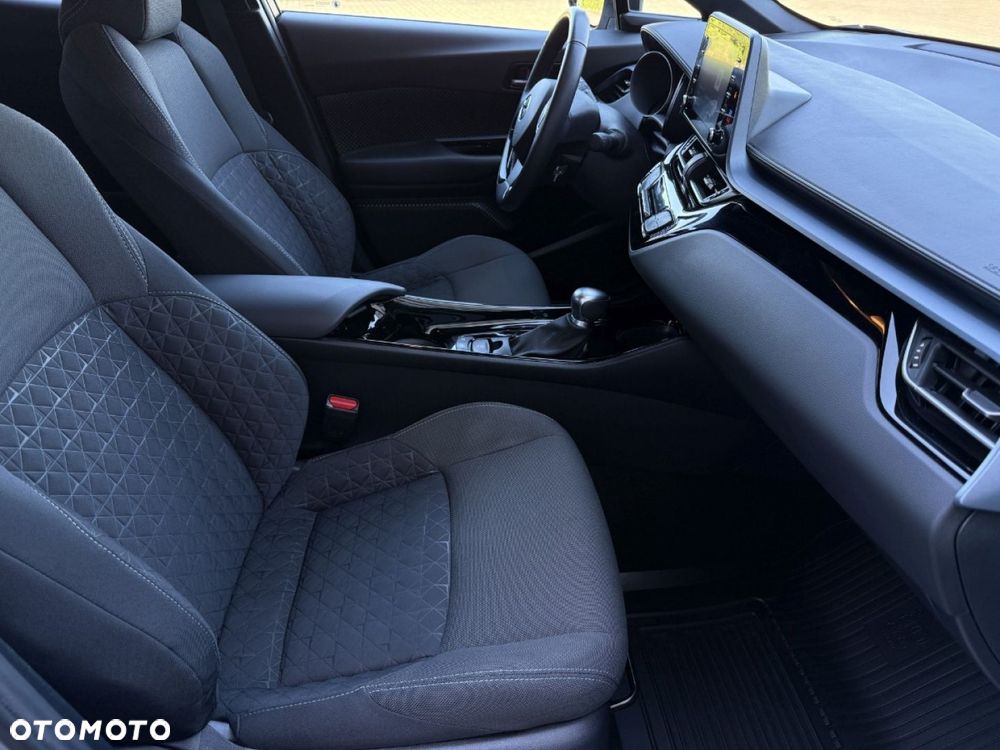 Toyota C-HR 2.0 Hybrid Style - 29
