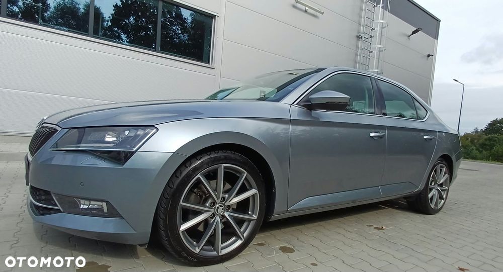 Skoda Superb 2.0 TDI Style DSG - 17