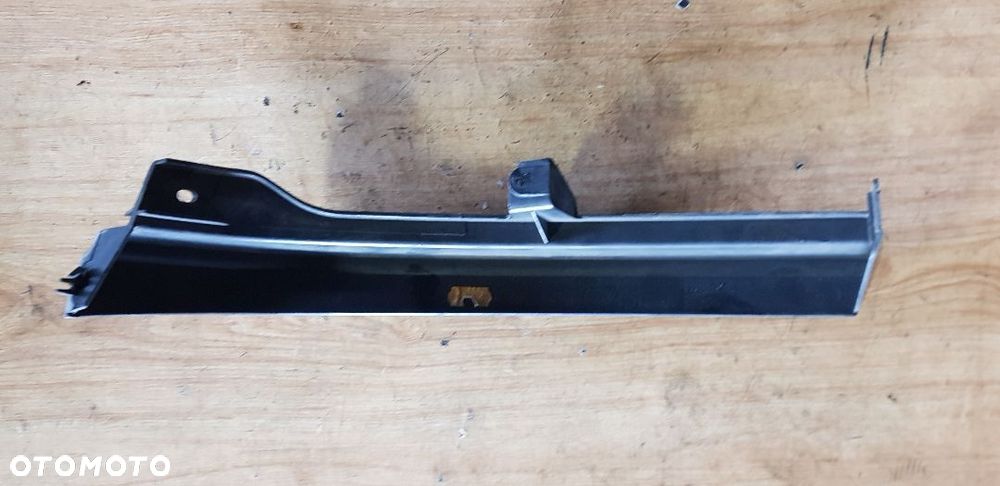 OPEL ZAFIRA A LISTWA POD LAMPĘ PRAWY PRZÓD 090580652 - 2