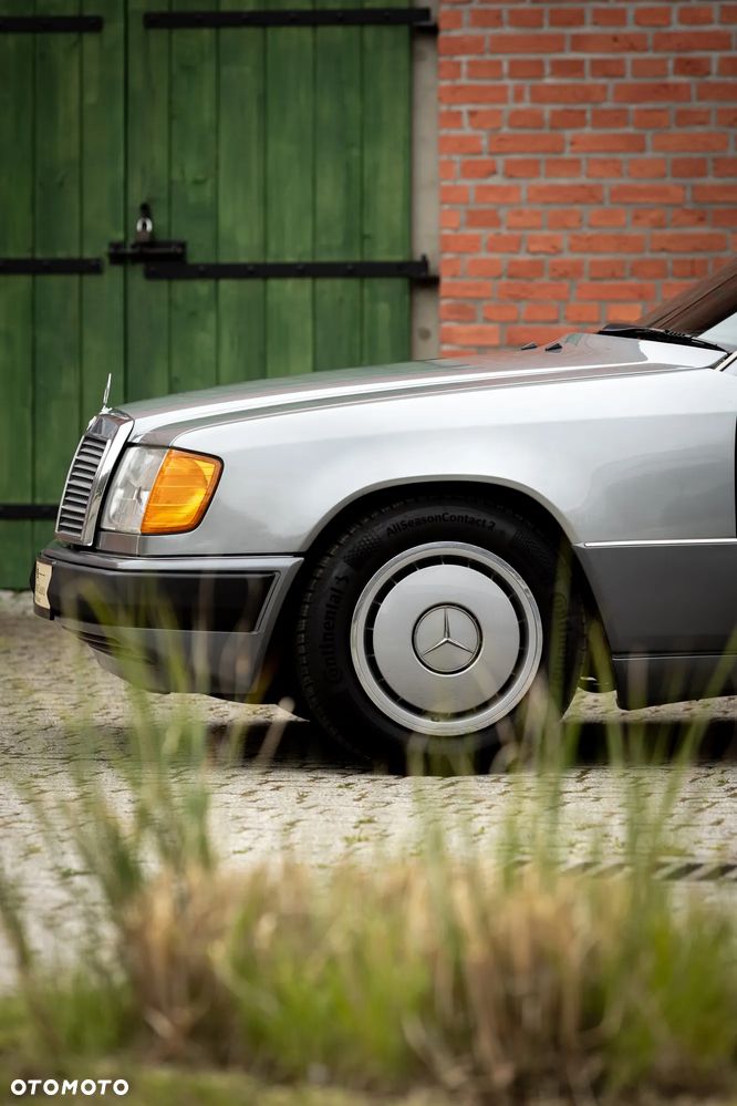 Mercedes-Benz W124 (1984-1993) - 37