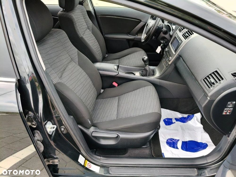 Toyota Avensis 1.8 Sol plus NAVI - 9