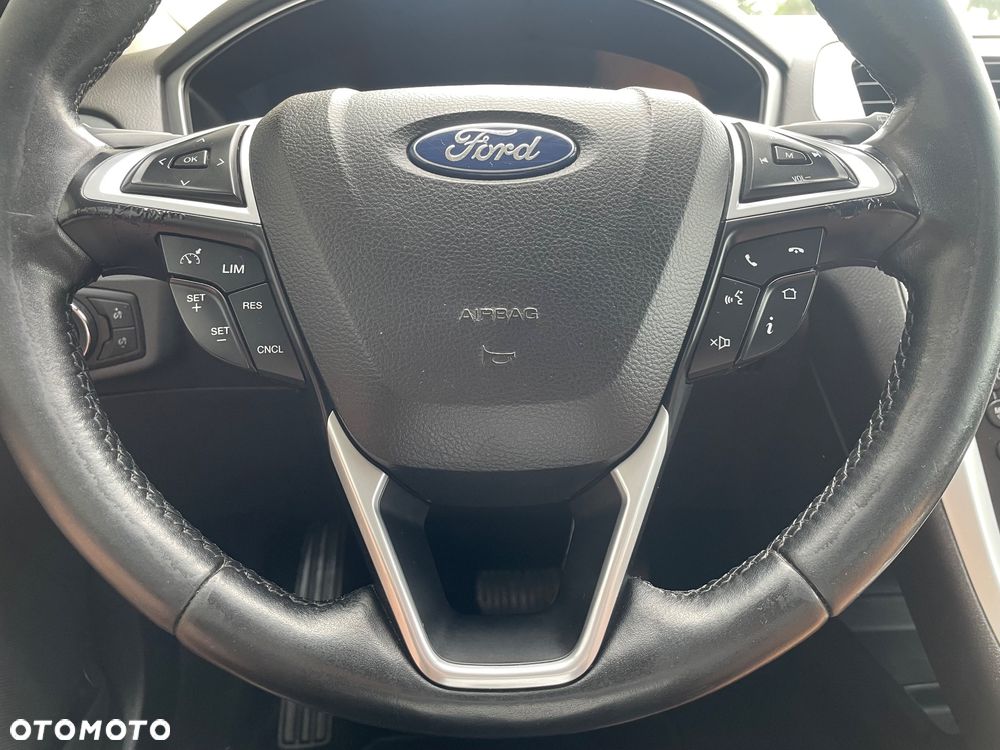Ford Mondeo - 26