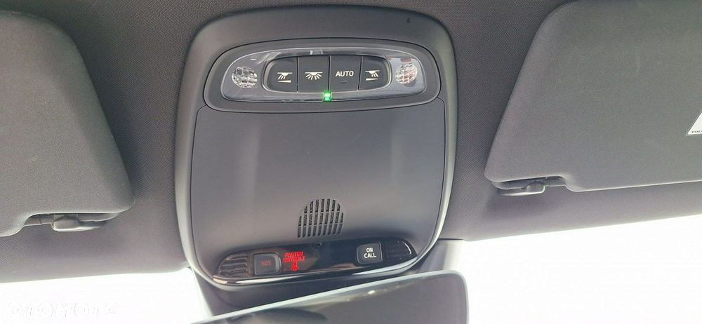 Volvo V40 - 18