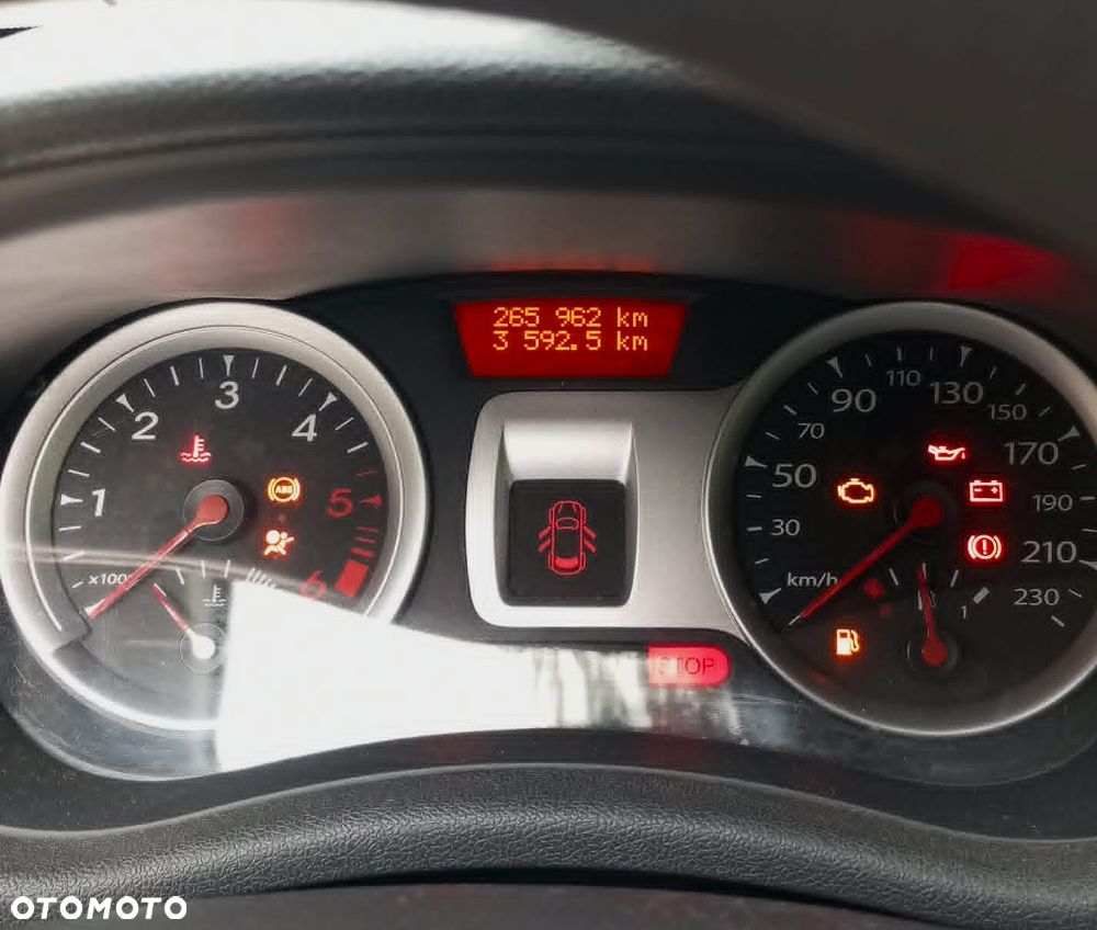 Renault Clio 1.5 dCi Alize - 9