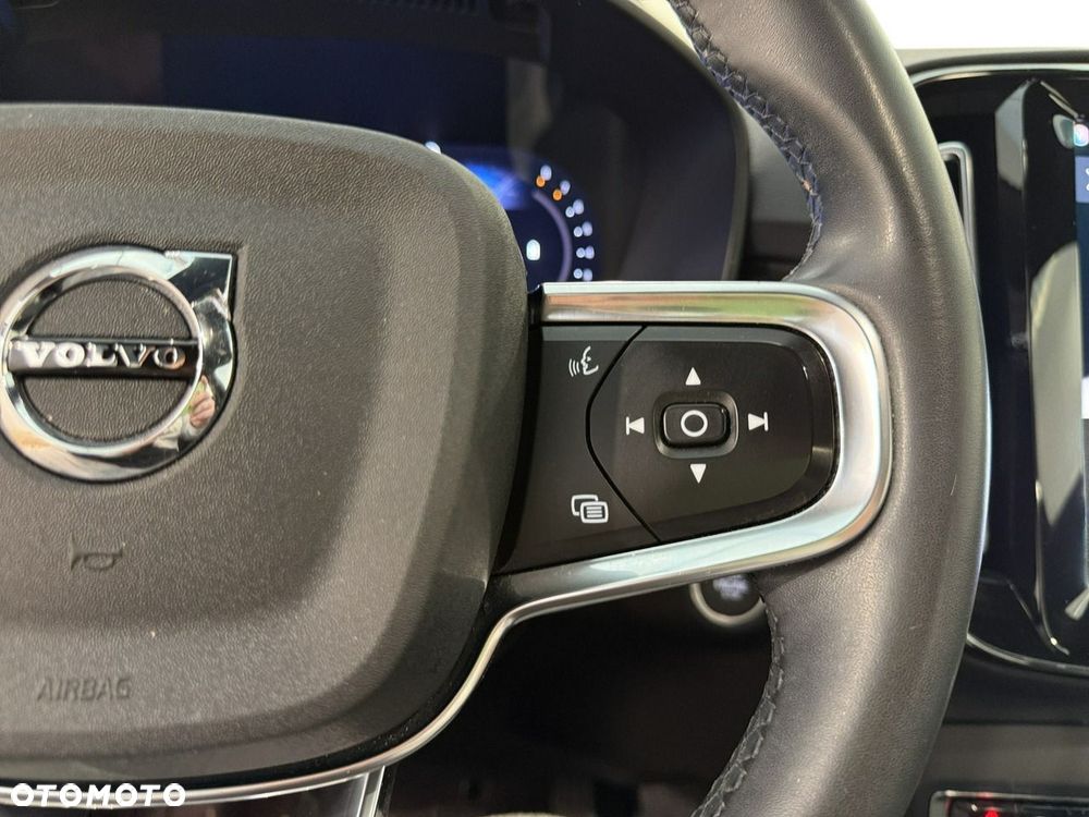 Volvo XC 40 B3 Core - 23