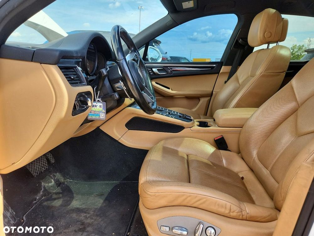 Porsche Macan Standard - 8
