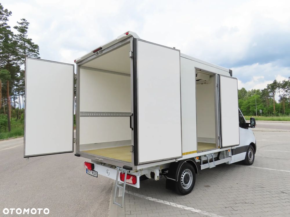 Mercedes-Benz Sprinter 314 CDI 2.2 CDI 143 KM Chłodnia -32 st.C Agregat Thermo King V300 MAX Izoterma 7 E.Palet 3612 mm LAMAR Boczne Drzwi Rozstaw Osi 3665 mm WZMACNIANY - 22