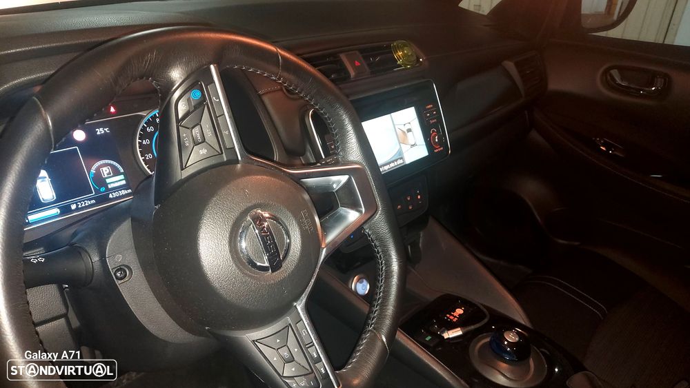 Nissan Leaf N-Connecta - 10